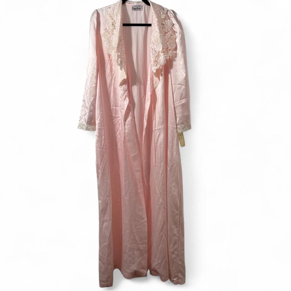 Donna Women's Pink Robe - Picture 2 of 5